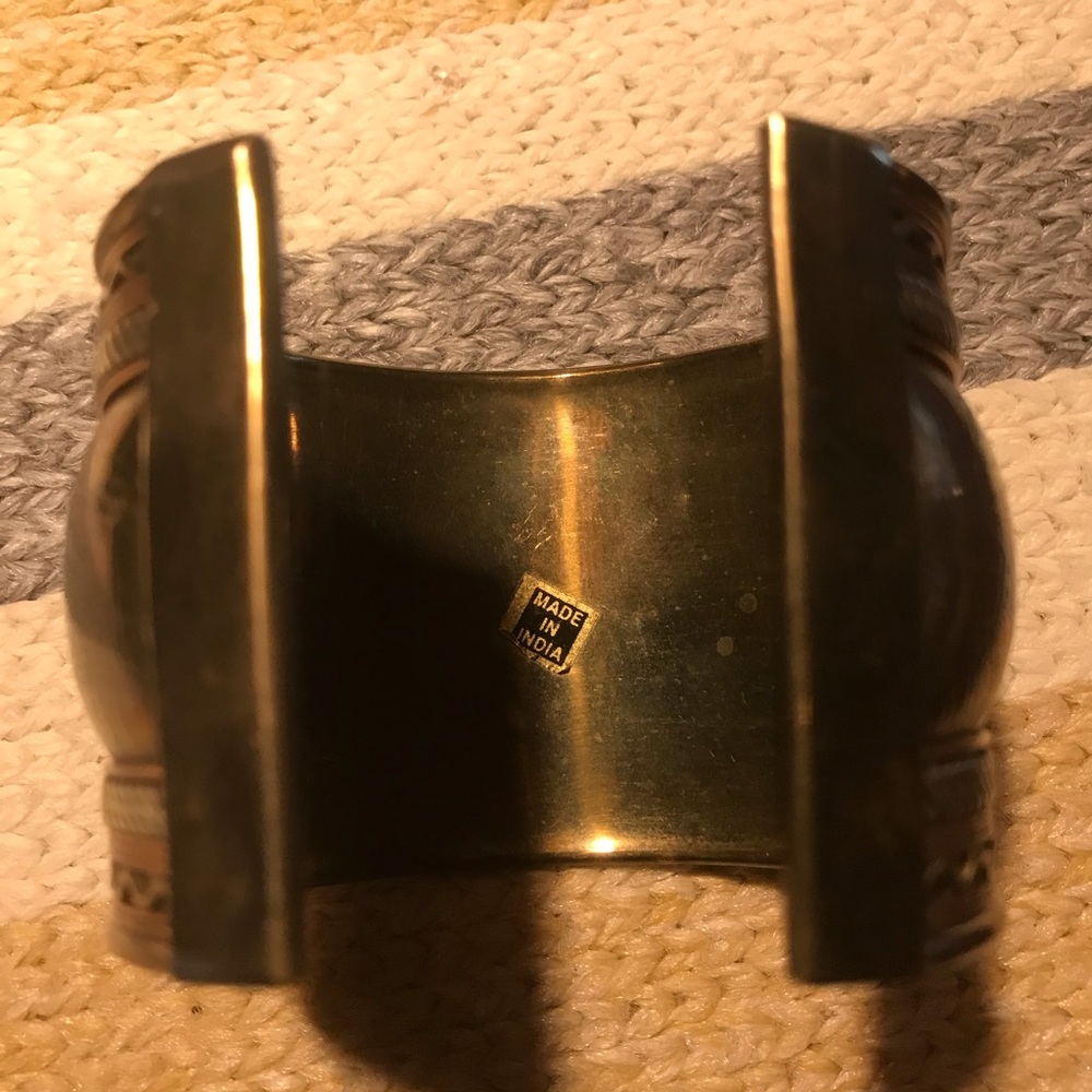 Wide cuff bracelet - Picture 7 of 8